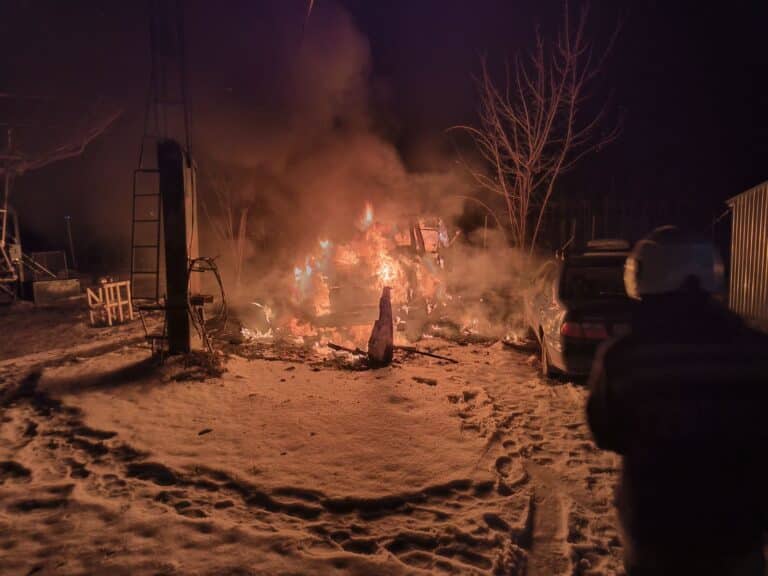 Kigyulladt egy kisbusz Tahitótfaluban