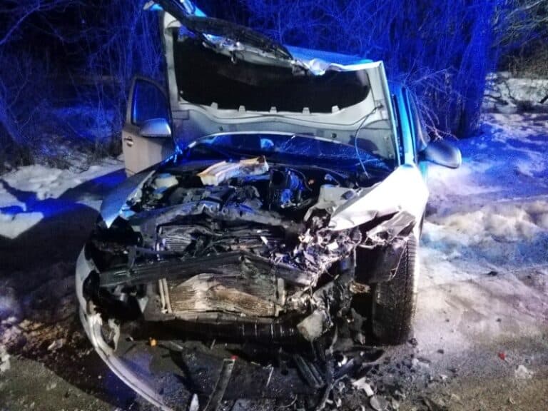 Frontális baleset az 1-es főút szárligeti elágazásánál