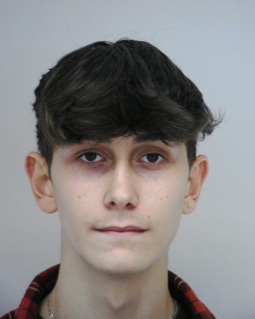 Eltűnt a 17 éves Farkas Róbert – egy megosztással sokat segíthetsz!