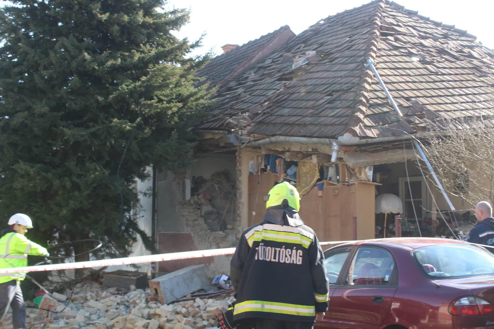 Gázrobbanás egy zalaegerszegi ikerházban