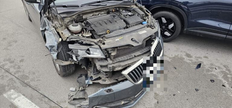 Négy személygépkocsi ütközött össze az M0-ás autóúton