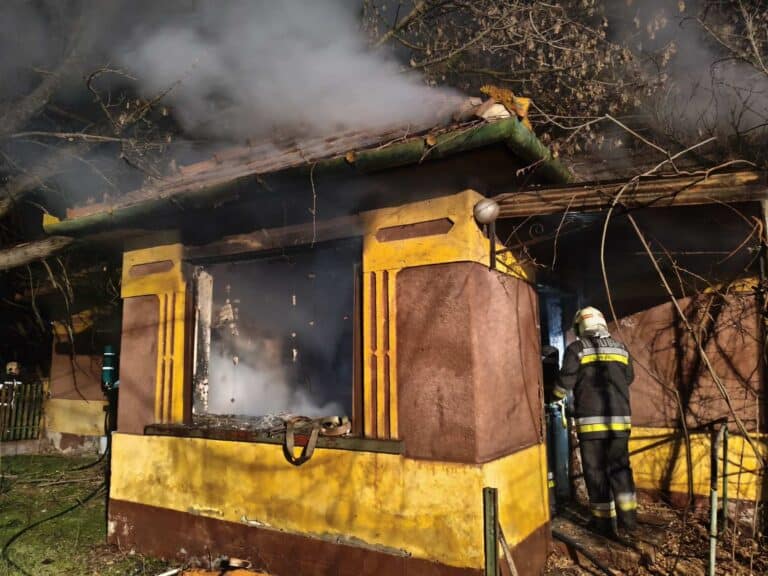 Kigyulladt egy lakatlan családi ház Táborfalván