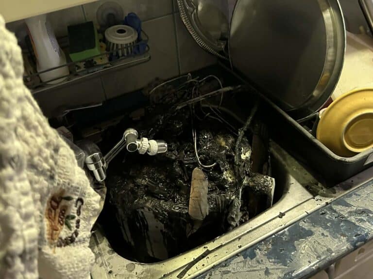 Airfryer gyulladt ki egy társasházi lakásban Dunaújvárosban