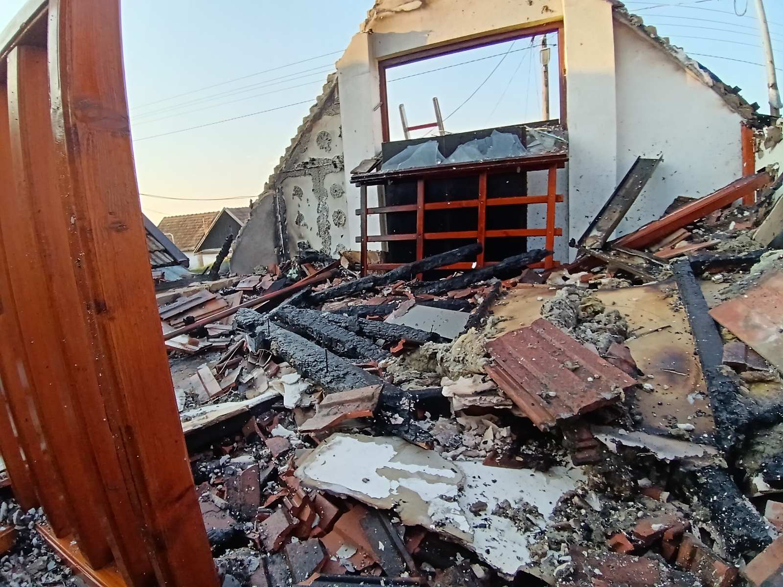 Tűz keletkezett a monori pincesoron