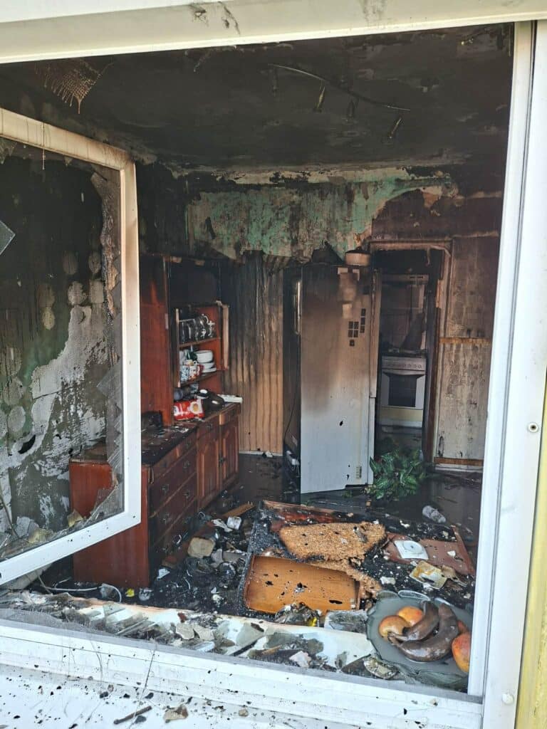 Tűz egy újszászi ház konyhájában