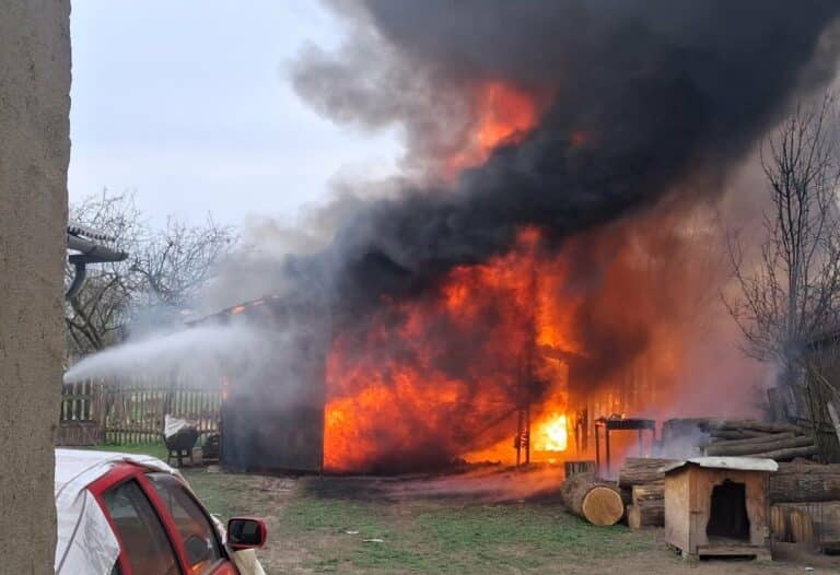 Elektromos meghibásodás okozhatta a tüzet Dövényen