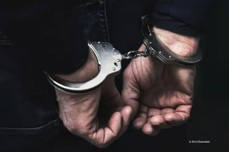 Álrendőr lopott meg egy idős férfit Zagyvarékason