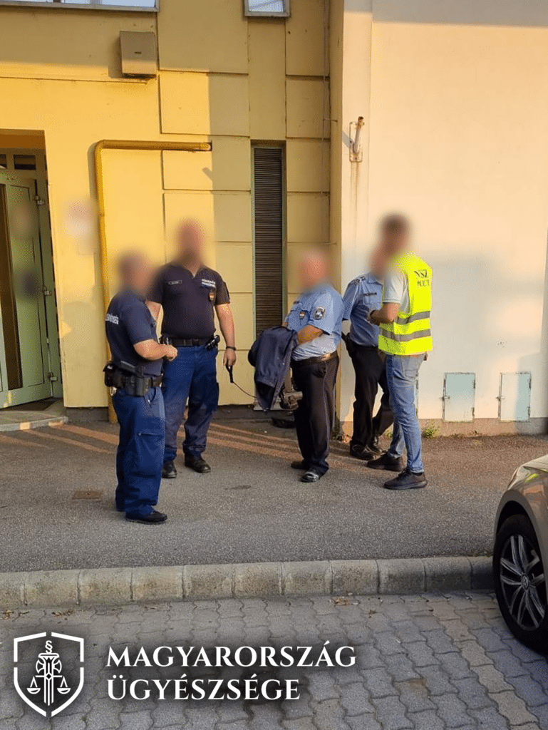 Vesztegetés a határon: Vádat emeltek 50 határrendész ellen