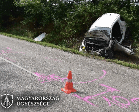 vétlen sofőr összetört autója