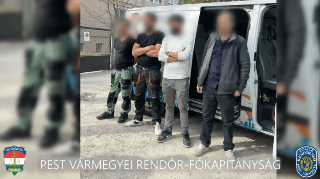 Bankfiókban buktak le az idős férfit megkárosító bűnös bádogosok