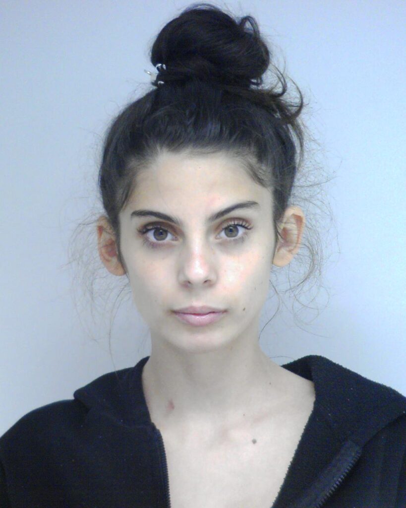 Eltűnt a 17 éves Magyar Sára – egy megosztással sokat segíthetsz!