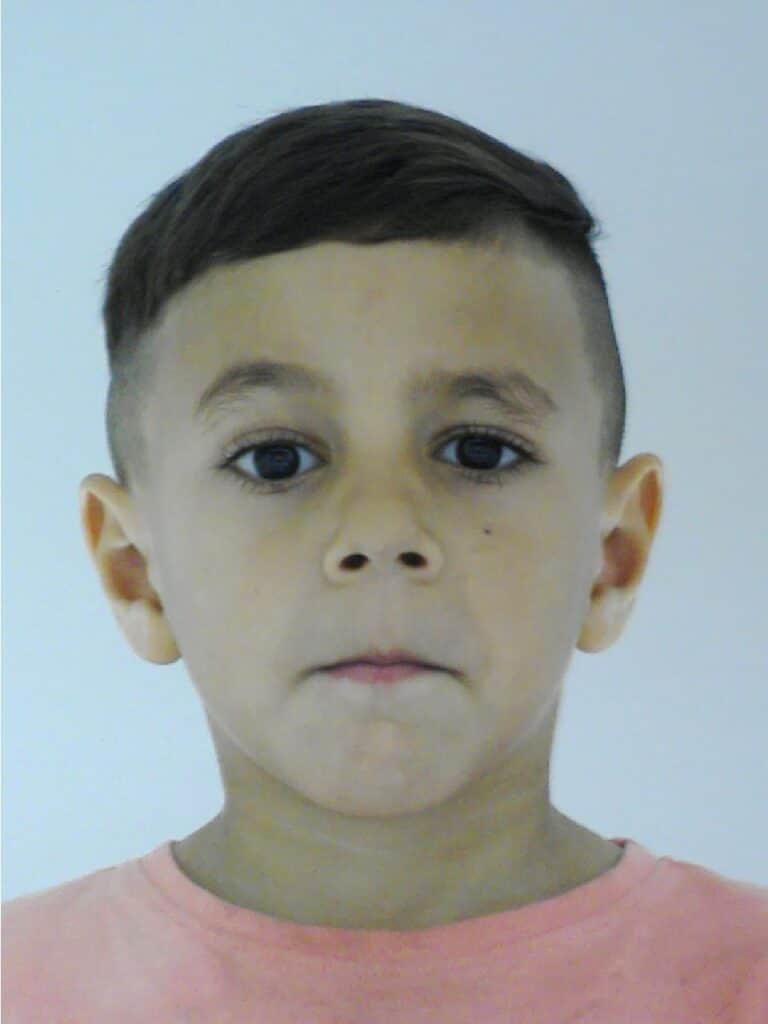 Eltűnt a 9 éves Farkas Kevin – egy megosztással sokat segíthetsz!