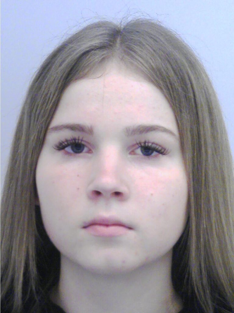 Eltűnt a 16 éves Juhász Alexandra Noémi – egy megosztással sokat segíthetsz!