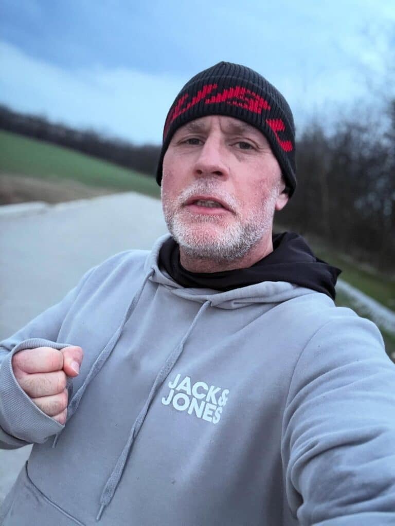 Folyamatos telefonos zaklatások áldozata lett a közismert előadóművész, Dopeman