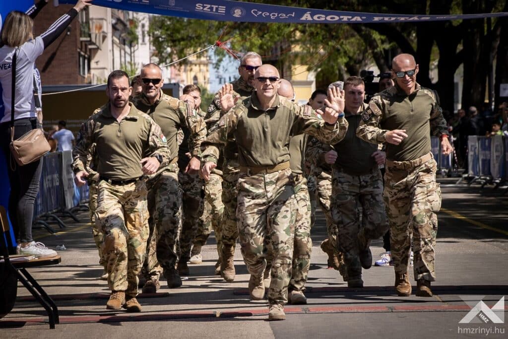 Katonák futottak a gyermekvédelmi gondoskodásban élő fiatalokért