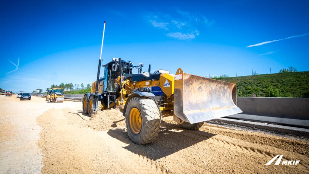 Halad az M1-es autópálya biatorbágyi csomópontjának újjáépítése