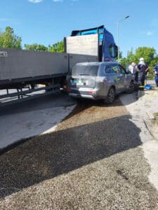 Kamion és egy személygépkocsi ütközött össze Diósdon