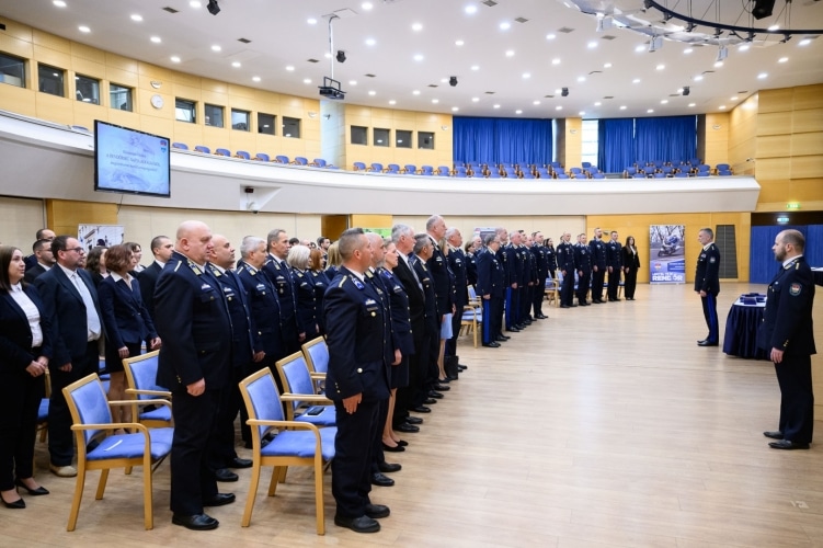 Kitüntetések és elismerések a Rendőrség Napján