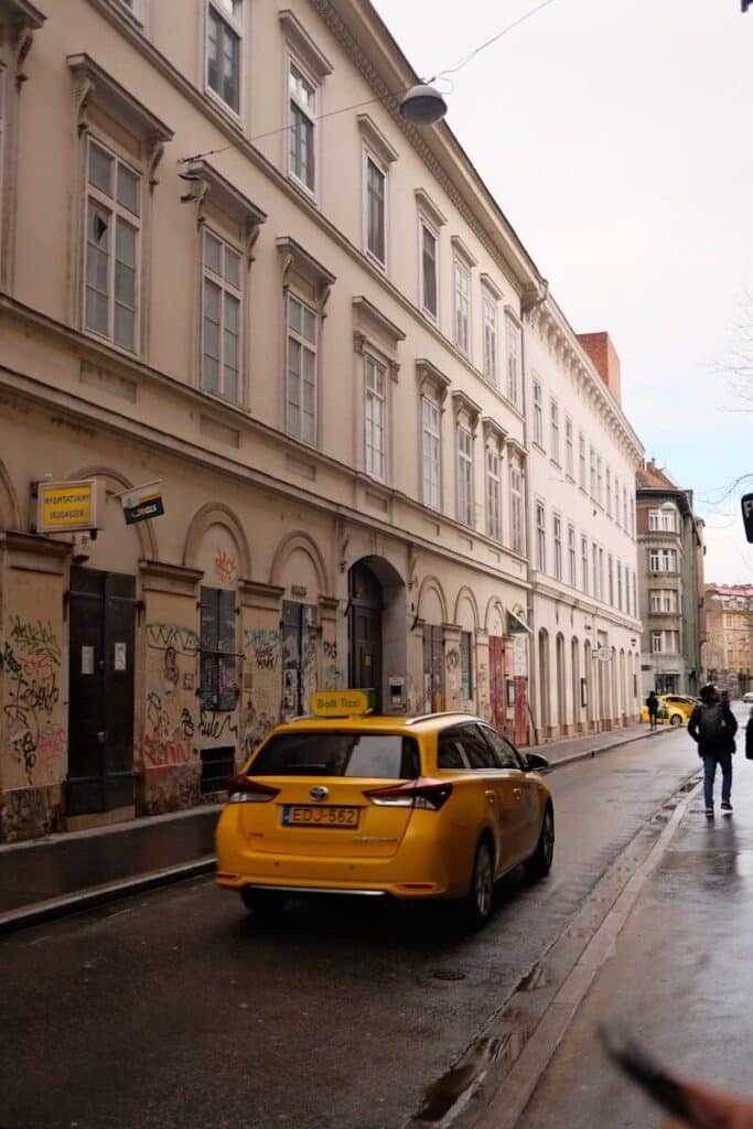 70 éves taxist bántalmazott egy férfi Kecskeméten