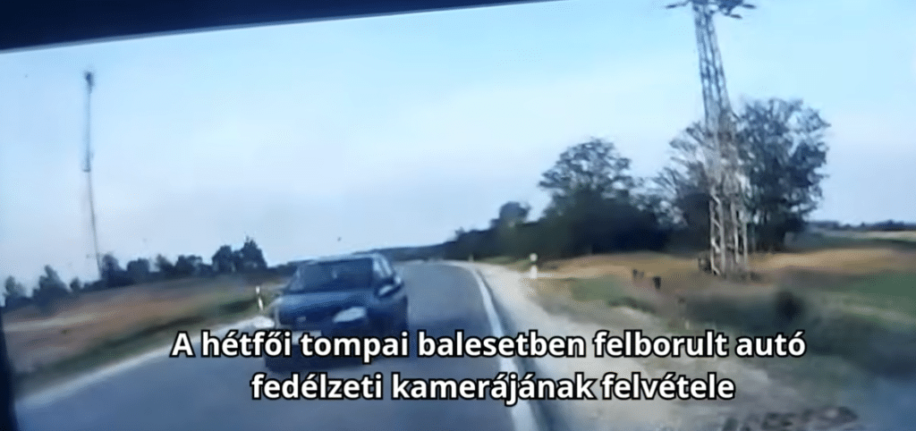 Súlyos cserbenhagyásos baleset az 53-as főúton: Árokba borult egy autó, a részeg ámokfutó elmenekült
