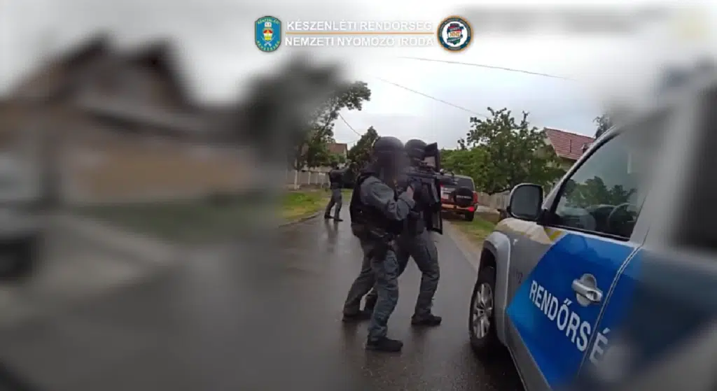 Csoportos rablás Újbudán: ketten őrizetben, harmadik társukat keresik