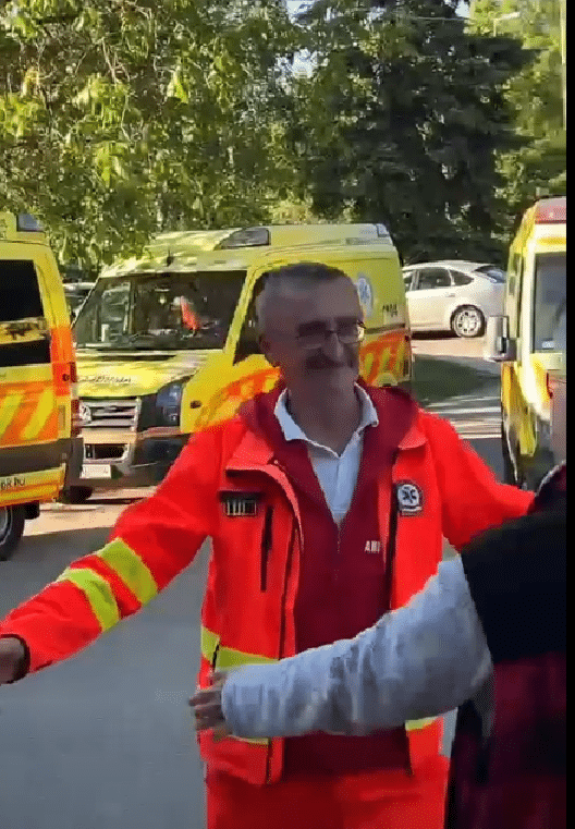 45 év szolgálat után búcsúzott a váci mentőállomás legendás bajtársa