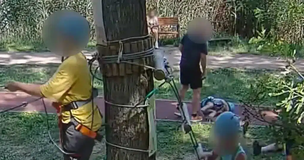 Felfüggesztett börtönt kapott a szolnoki kalandparkban kisfiút felrúgó karateedző