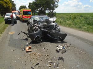 Fűnyíró gépjárműnek hajtott egy autó Szalántánál