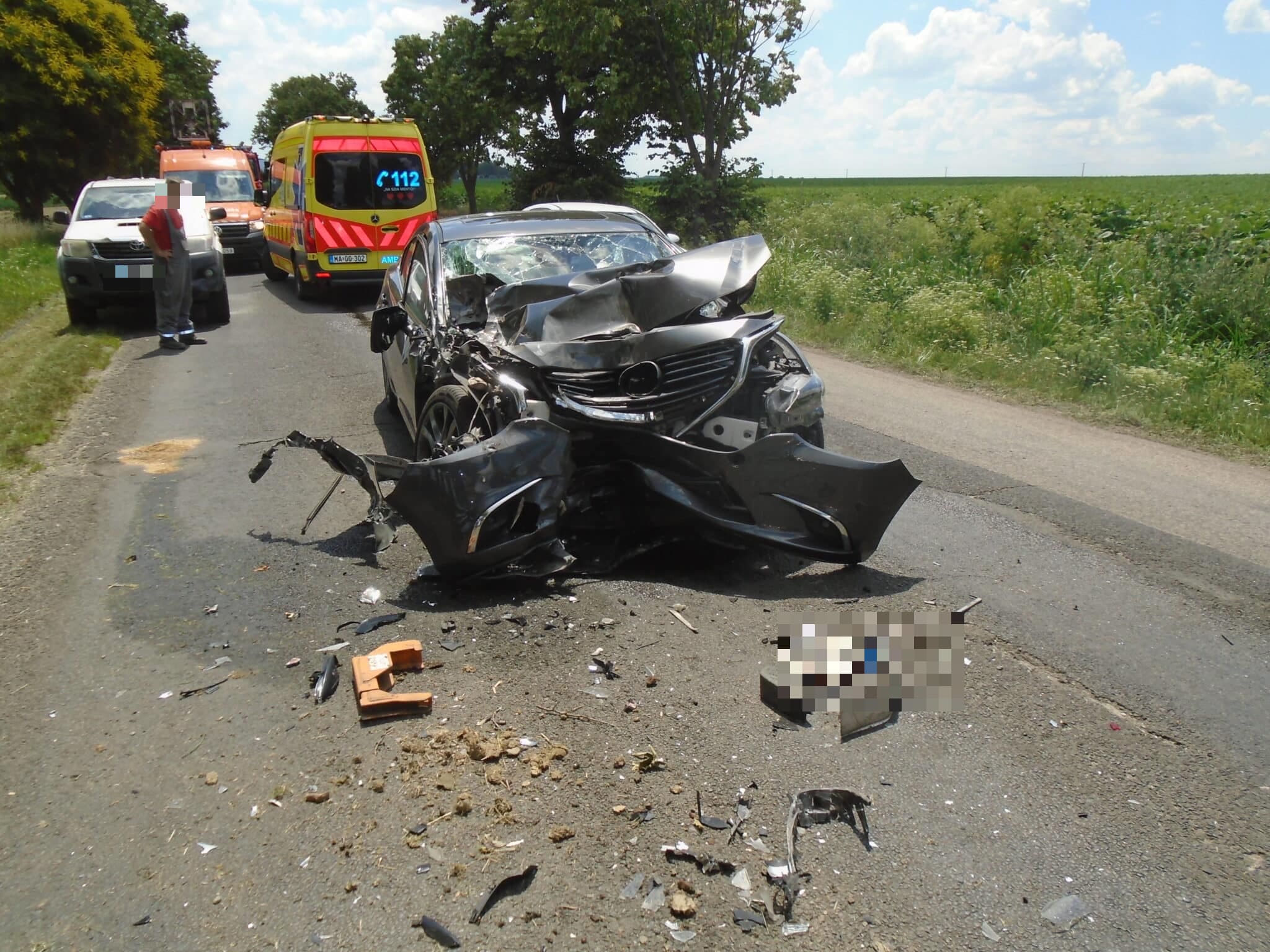 Fűnyíró gépjárműnek hajtott egy autó Szalántánál
