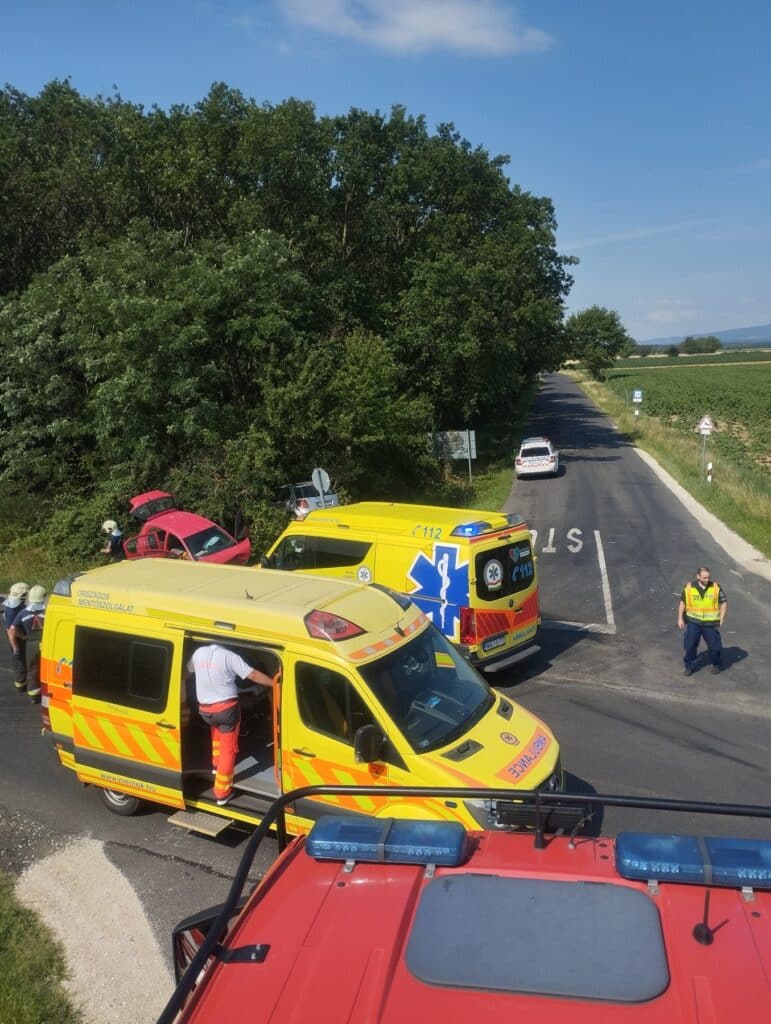 Két autó karambolozott Vasasszonyfa és Tömörd között