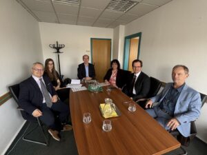 Dr. Hegedűs Zsolt a Pszichiátriai Társaság elnökével és két alelnökével, dr. Wernigg Róberttel, dr. Slezák Adriennel és dr. Szekeres Györggyel