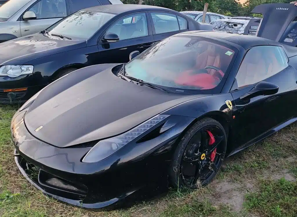 Ferrari Spidert „fogtak” a határ közelében a kiskunhalasi rendőrök 