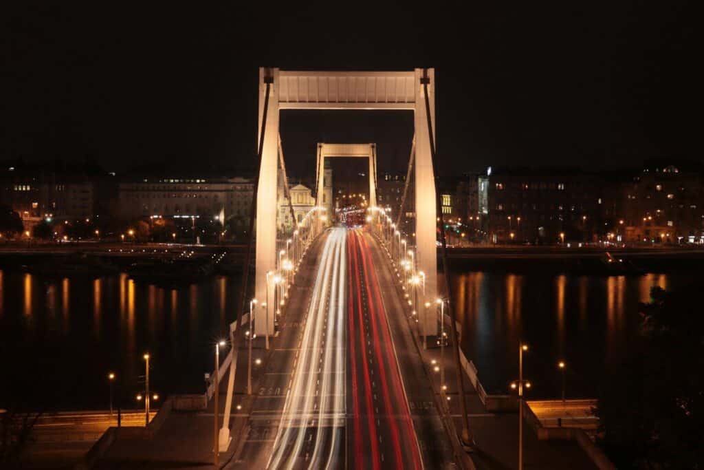Július 1-jétől összehangolják a budapesti és az agglomerációs éjszakai közlekedést