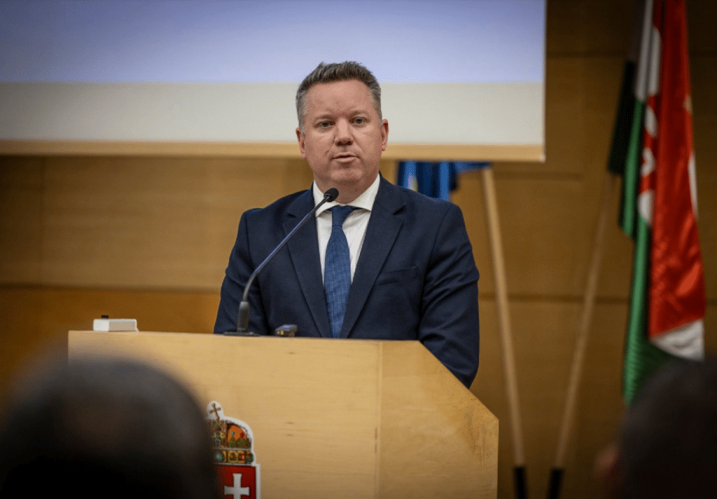 Új nemzetbiztonsági vezetőket nevezett ki a belügyminiszter a pénteki tömeges menesztések után
