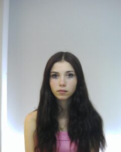 ROSTÁS LEILA ELLA
