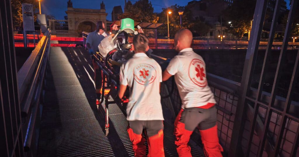 A Dunában sodródó nő életét mentették meg a mentők és a rendőrök