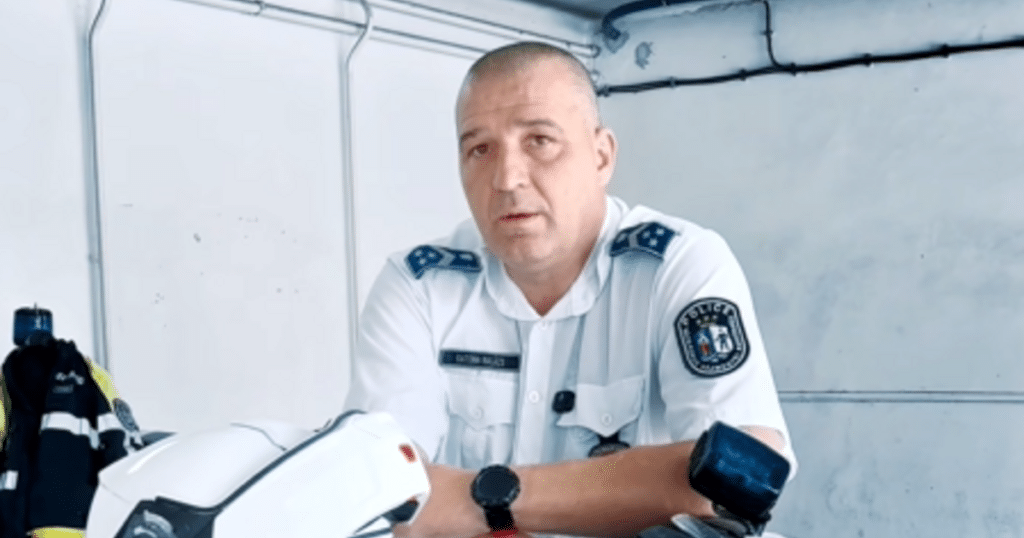 Súlyos zúzódásokkal úszta meg az ütközést a bajai autós üldözés során elgázolt motoros rendőr