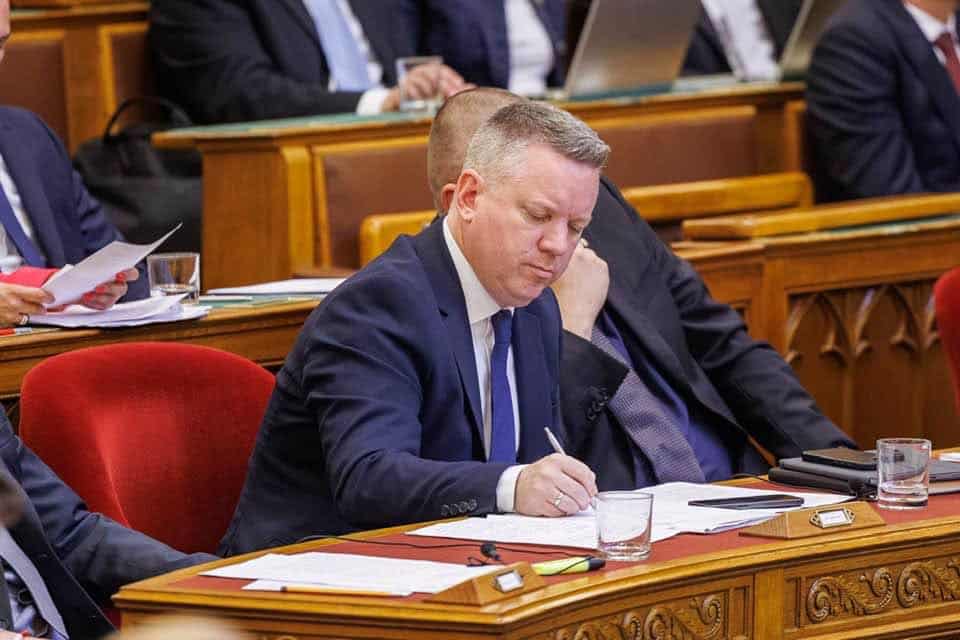 Pósfai Gábor belügyminiszter rendészeti vezetőket cserélt le