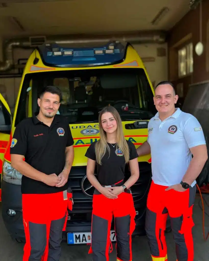 Autópályán élesztettek újjá egy eszméletlen sofőrt