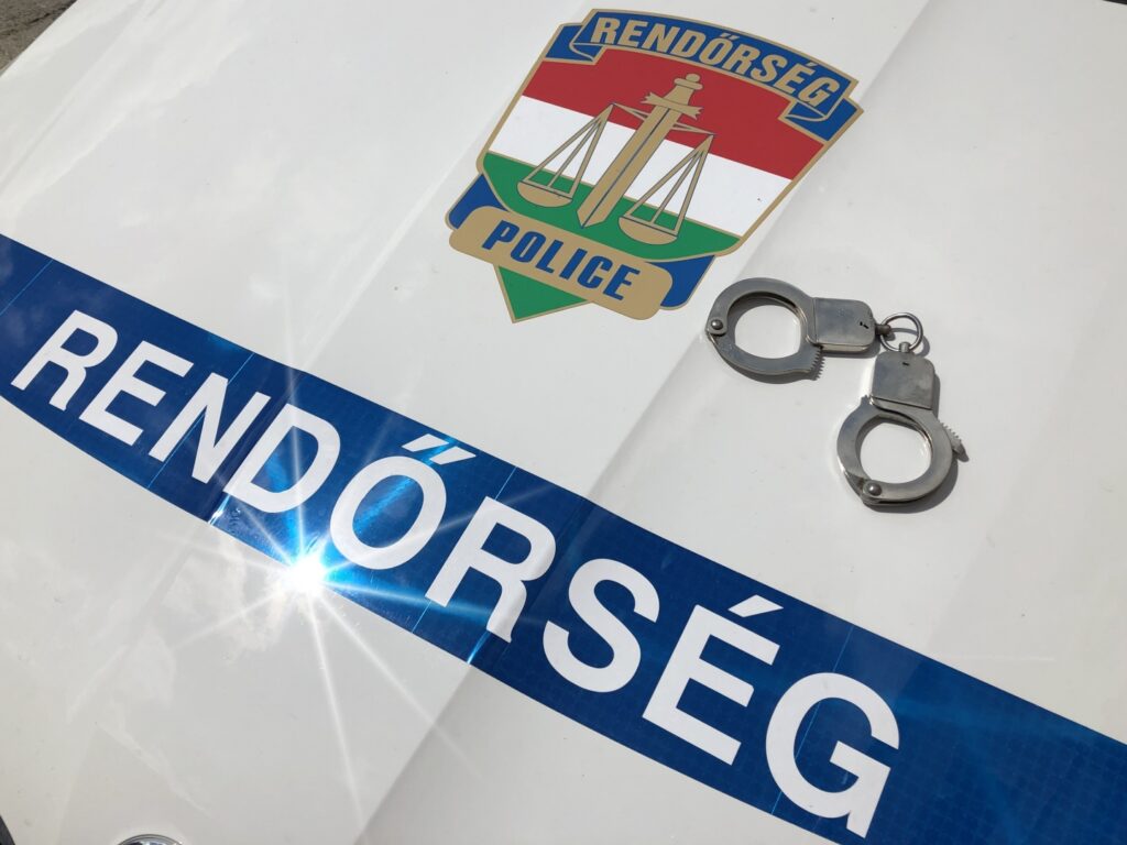 Idős párt fenyegettek és károsítottak meg az aljas békéscsabai álvállalkozók