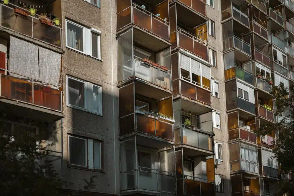 Miskolci panelházban gyújtotta fel albérletét egy férfi