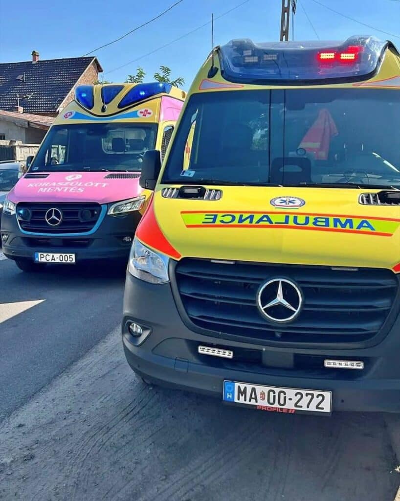 Minden szülő rémálma: Megszólalt a légzésfigyelő, a kéthetes kisfiú nem tért magához – perceken belül jöttek a mentők