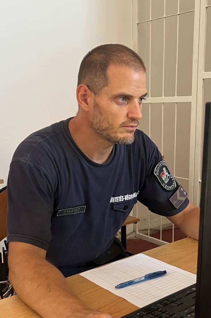 Elütött kerékpárosnak nyújtott elsősegélyt Szegeden a Csillag börtön munkatársa