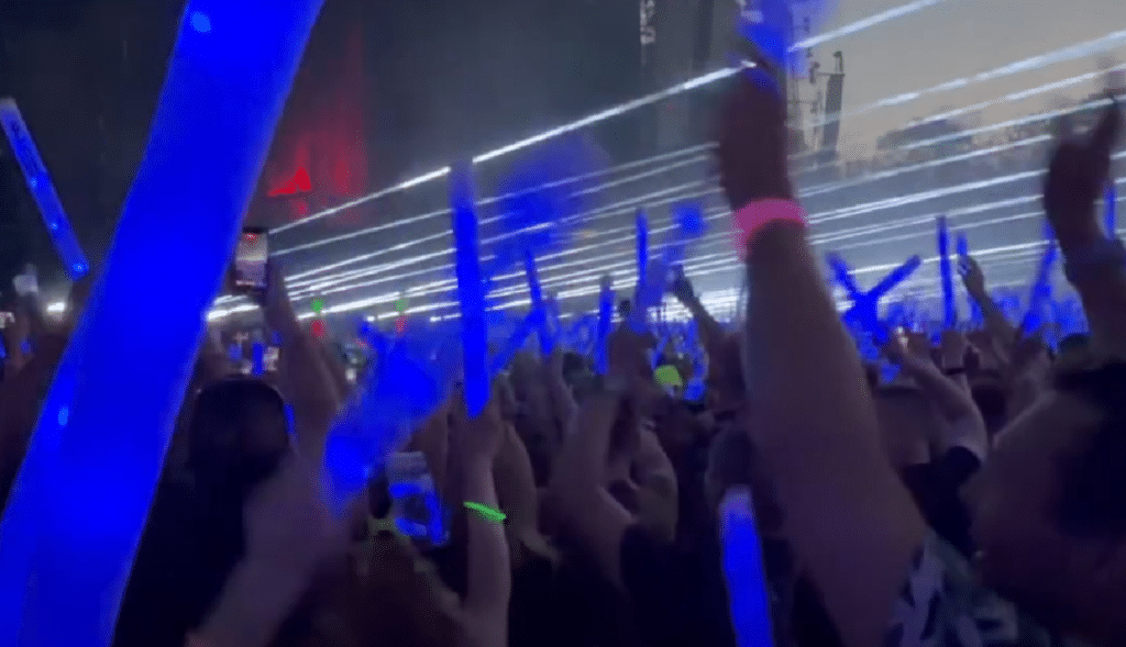 Súlyos vádak a Dj Oti buliról: bedrogozás gyanúja és lekezelő bánásmód miatt vizsgálódik a mentőszolgálat