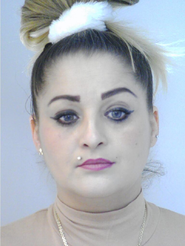 KÁRÁSZ ALEXANDRA