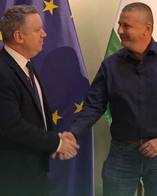 Megszűnik a szolgálati nyugdíj bérplafonja és a fizetendő személyi jövedelemadó